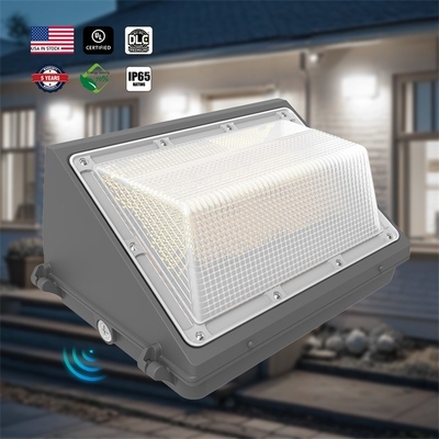 DLC UL haute qualité 120W extérieur LED imperméable à l'eau Pack murale lumière corps en aluminium Pohotocell pour la certification Garden Street